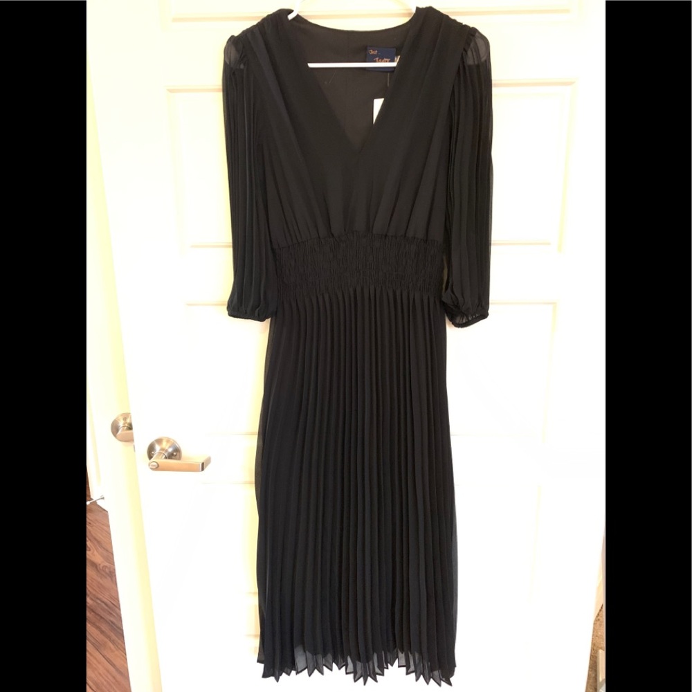 Black Midi/Maxi Pleated Dress